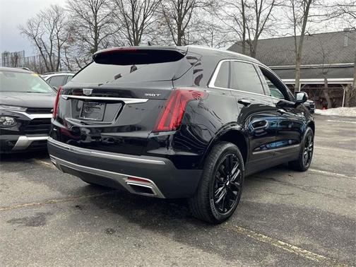 2022 Cadillac XT5 Premium Luxury