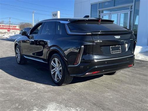 2024 Cadillac LYRIQ Tech