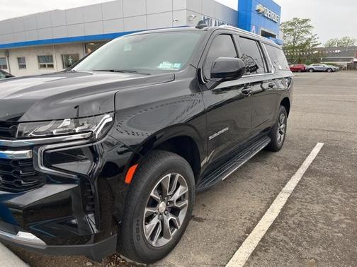 2023 Chevrolet Suburban LS