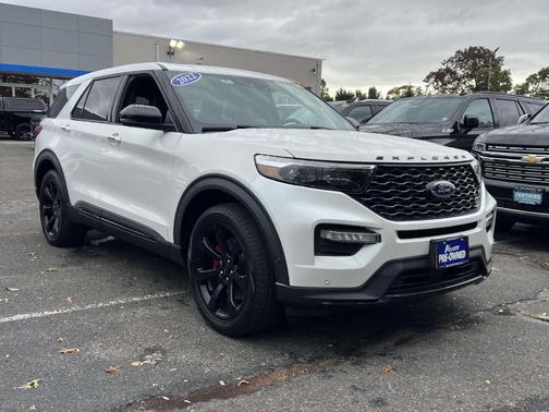 2022 Ford Explorer ST