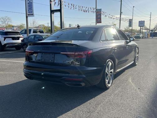 2024 Audi A4 45 S line quattro Premium