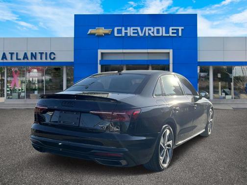 2024 Audi A4 45 S line quattro Premium