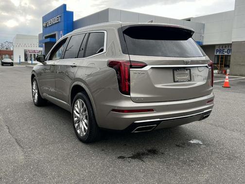 2022 Cadillac XT6 Premium Luxury AWD