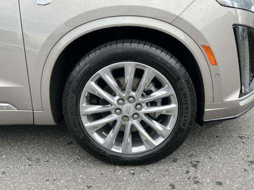 2022 Cadillac XT6 Premium Luxury AWD