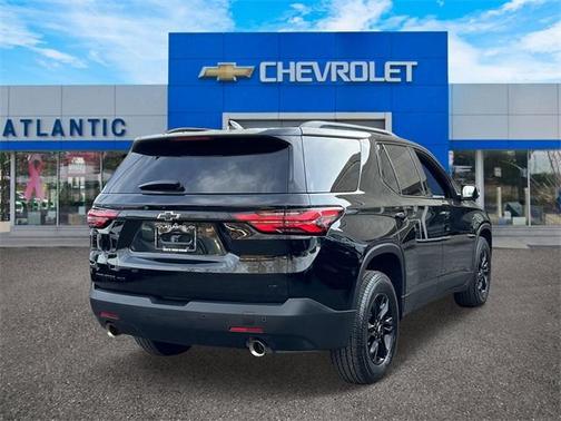 2022 Chevrolet Traverse LT Leather