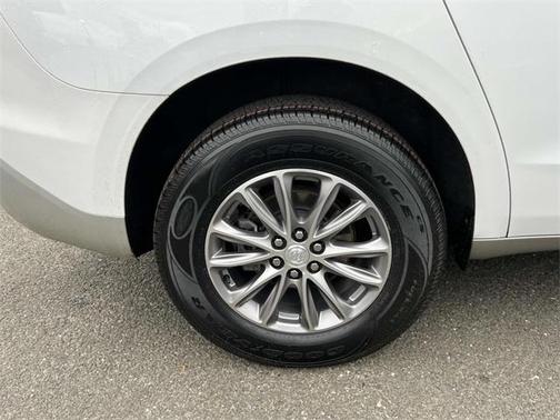 2022 Buick Enclave Essence