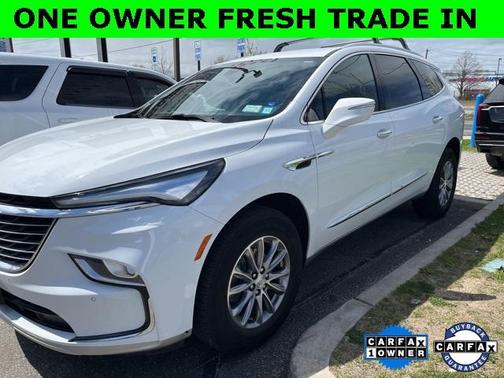 2022 Buick Enclave Essence