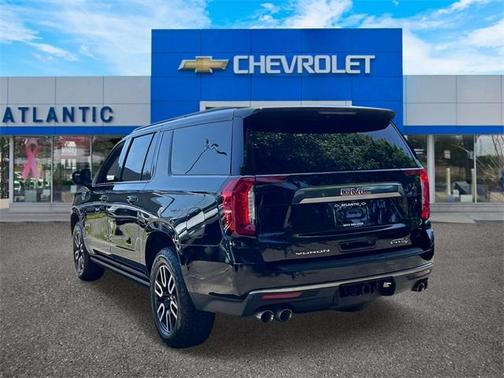 2022 GMC Yukon XL AT4
