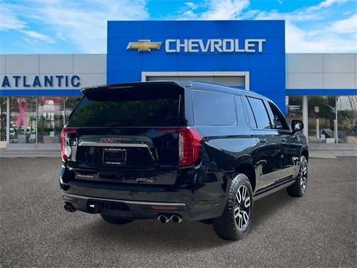 2022 GMC Yukon XL AT4