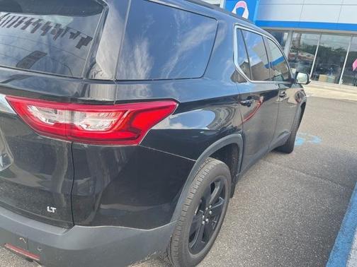 2021 Chevrolet Traverse LT Leather