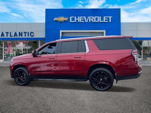 2022 Chevrolet Suburban LT