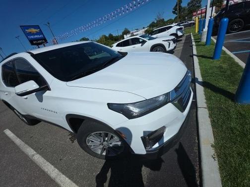 2022 Chevrolet Traverse LT Leather