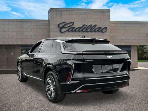 2023 Cadillac LYRIQ Luxury