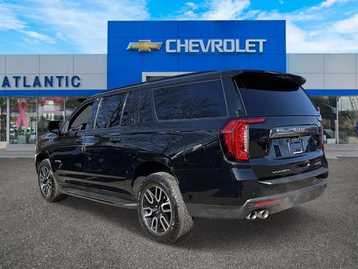 2022 GMC Yukon XL AT4