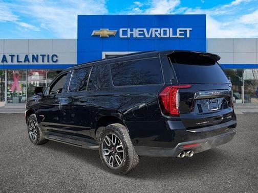 2022 GMC Yukon XL AT4