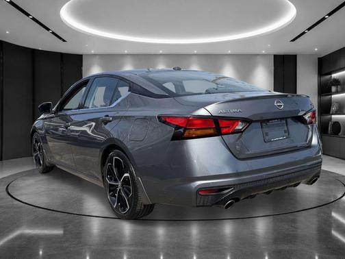 Gun Metallic 2024 Nissan Altima 2.5 SR