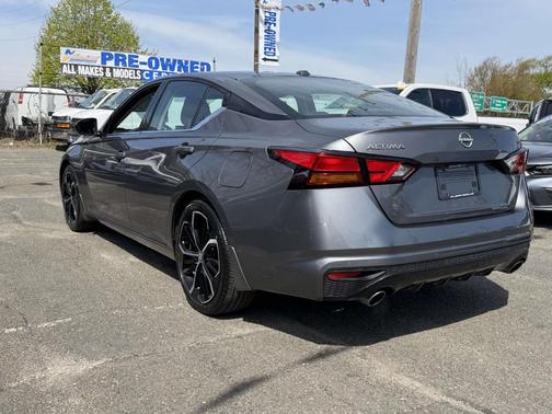 Gun Metallic 2024 Nissan Altima 2.5 SR