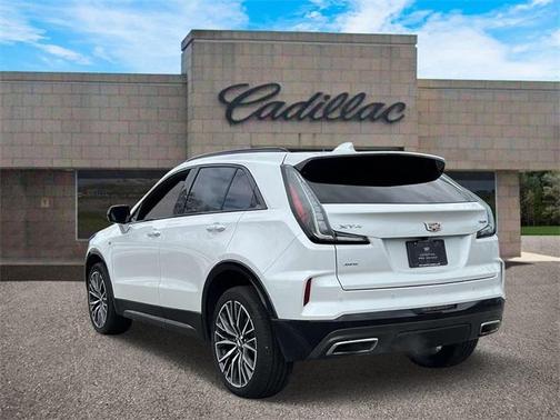 2024 Cadillac XT4 Sport