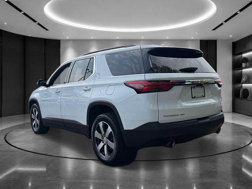 Summit White 2023 Chevrolet Traverse LT Leather
