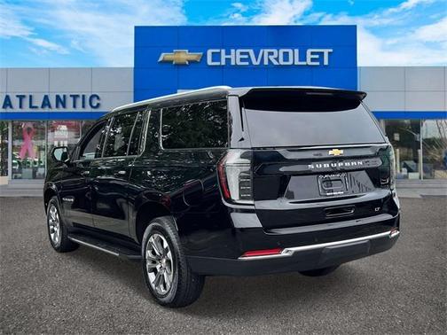 2025 Chevrolet Suburban LT