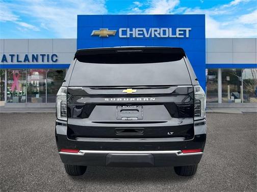 2025 Chevrolet Suburban LT