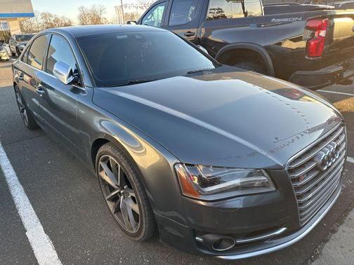 Daytona Gray Pearl 2014 Audi S8 4.0T quattro