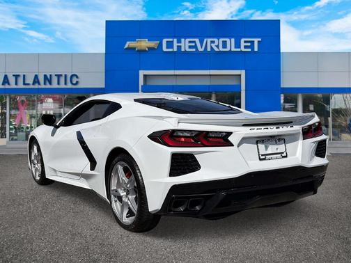 Arctic White 2025 Chevrolet Corvette Stingray w/1LT