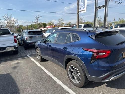 2024 Chevrolet Trax LT
