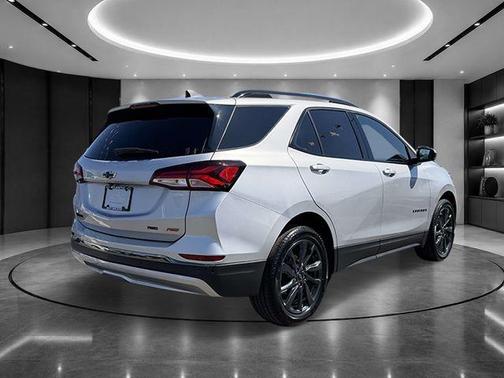 Silver Ice Metallic 2022 Chevrolet Equinox RS