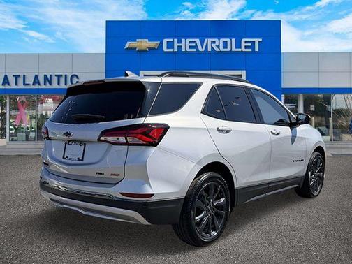 Silver Ice Metallic 2022 Chevrolet Equinox RS