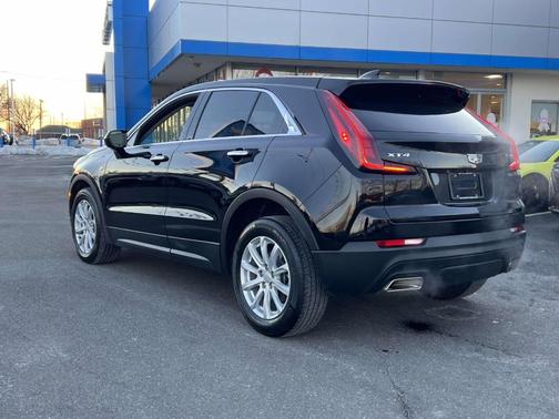 2023 Cadillac XT4 Luxury