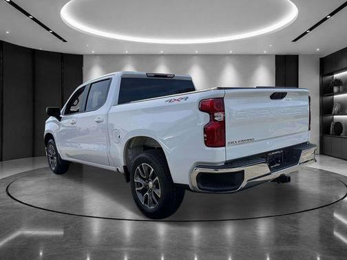 Summit White 2024 Chevrolet Silverado 1500 LT