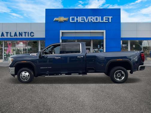 2023 GMC Sierra 3500 SLT