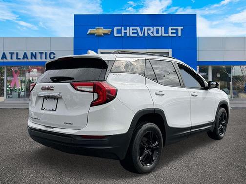 Summit White 2023 GMC Terrain SLE