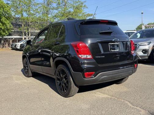 Black Metallic 2022 Chevrolet Trax LT