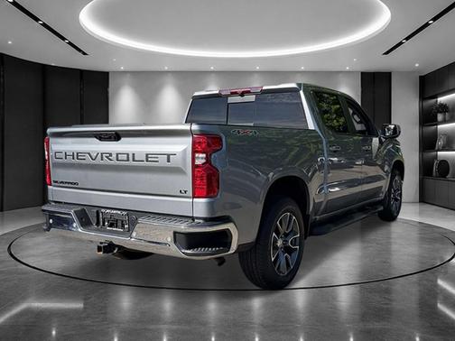 Sterling Gray Metallic 2024 Chevrolet Silverado 1500 LT