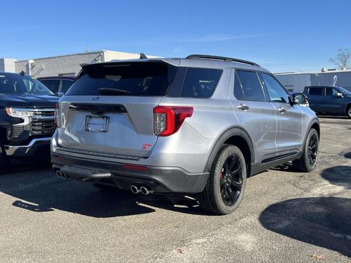 2022 Ford Explorer ST
