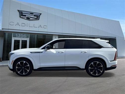 2025 Cadillac Escalade IQ Sport 2