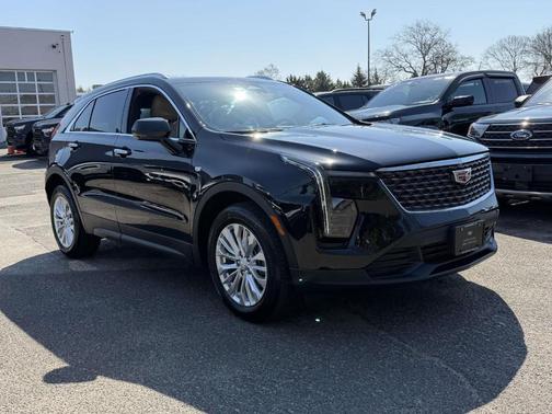 Black Metallic 2024 Cadillac XT4 Luxury