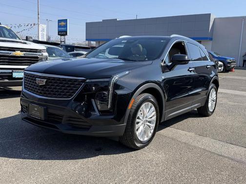 Black Metallic 2024 Cadillac XT4 Luxury