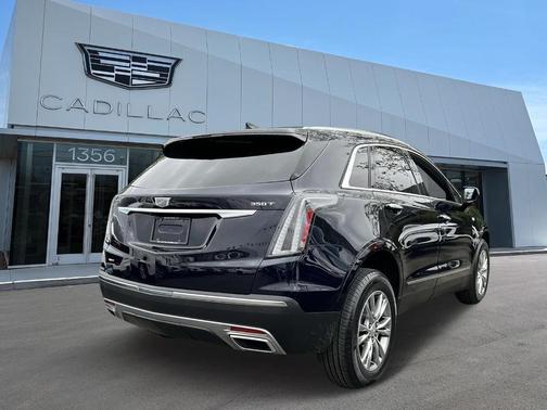 2022 Cadillac XT5 Premium Luxury