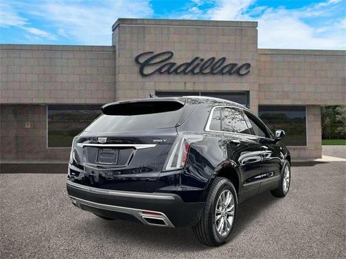 2022 Cadillac XT5 Premium Luxury