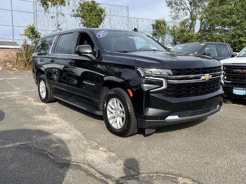 2023 Chevrolet Suburban LS