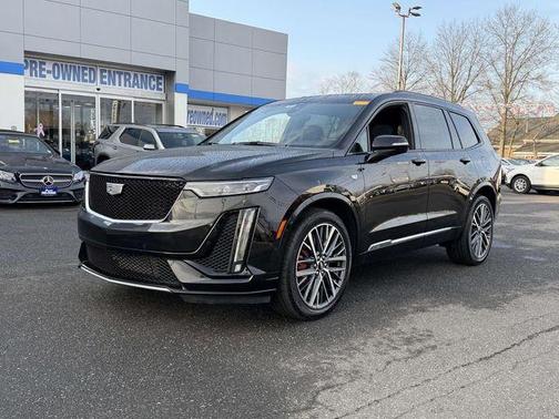 Black Metallic 2025 Cadillac XT6 Sport AWD