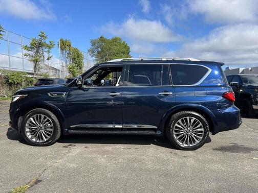 2021 INFINITI QX80 SENSORY