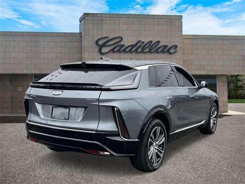 2023 Cadillac LYRIQ Luxury