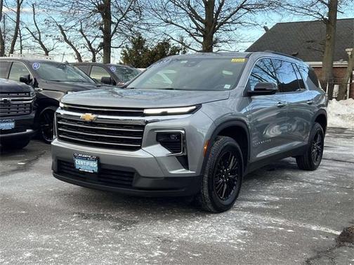 2025 Chevrolet Traverse LT