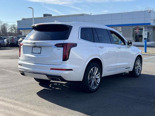 2023 Cadillac XT6 Premium Luxury AWD