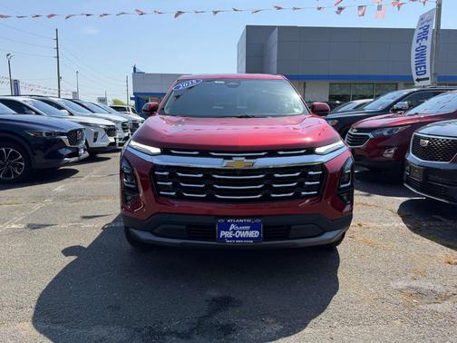 Radiant Red 2025 Chevrolet Traverse LT