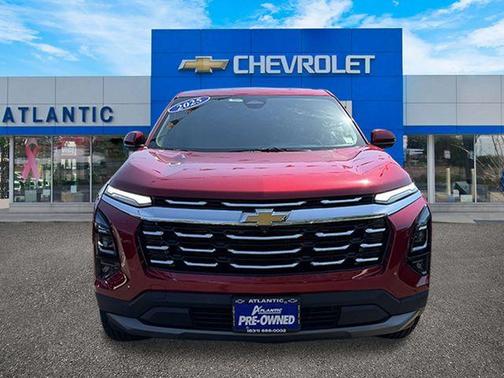 Radiant Red 2025 Chevrolet Traverse LT